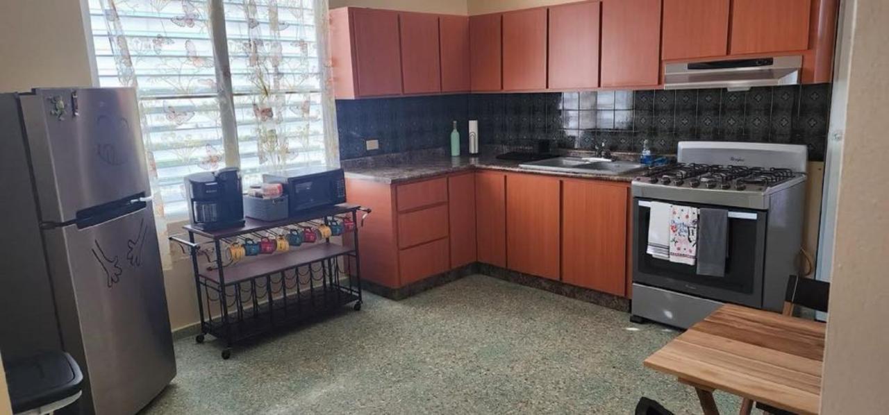 Camaceyes Bright 2Br In Aguadilla 7 Mins To Beaches 2Nd Floor Retreat מראה חיצוני תמונה