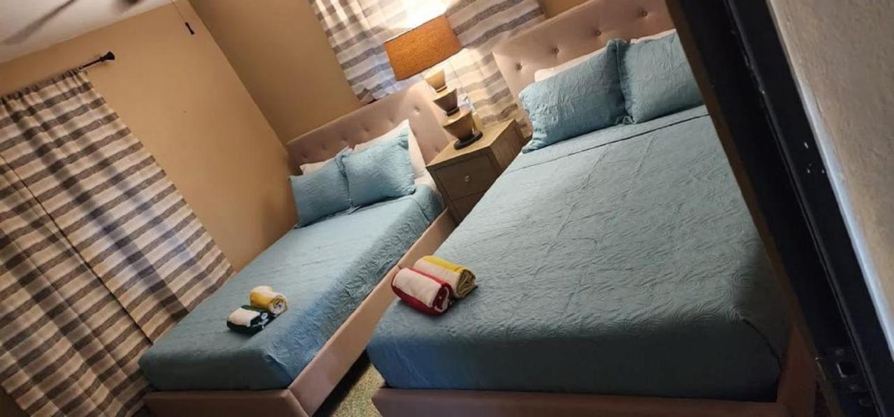 Camaceyes Bright 2Br In Aguadilla 7 Mins To Beaches 2Nd Floor Retreat מראה חיצוני תמונה