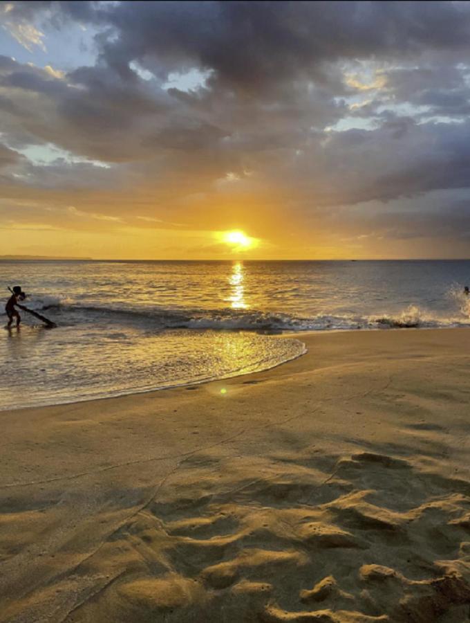 Camaceyes Bright 2Br In Aguadilla 7 Mins To Beaches 2Nd Floor Retreat מראה חיצוני תמונה